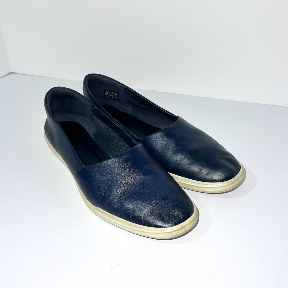 ECCO SIMPIL Woman’s. Navy Leather Flats Shoes Sz 38 EU- 7/7.5 US